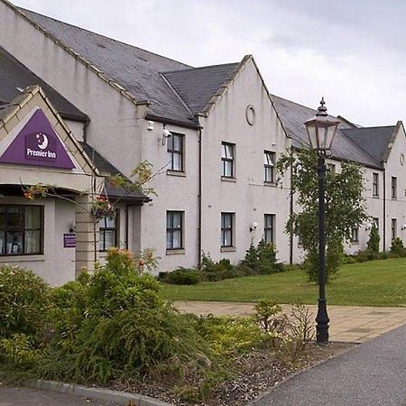 Premier Inn Elgin Exterior photo