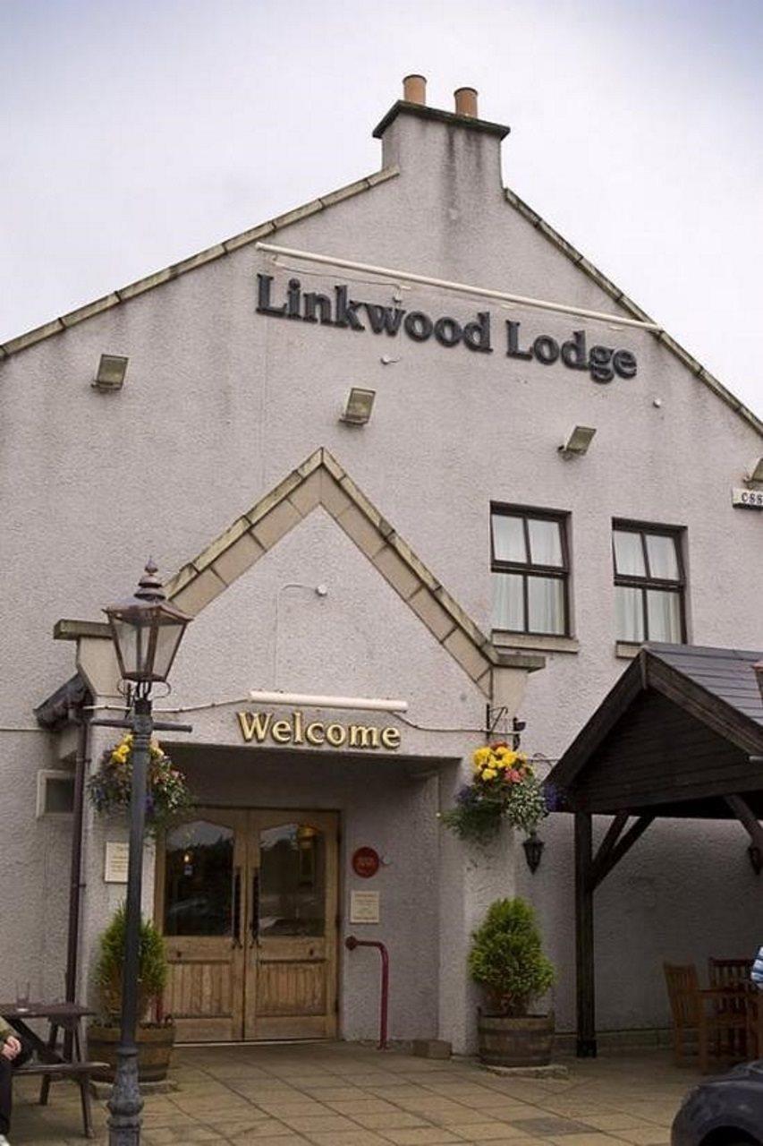 Premier Inn Elgin Exterior photo