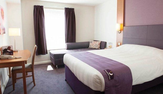 Premier Inn Elgin Exterior photo